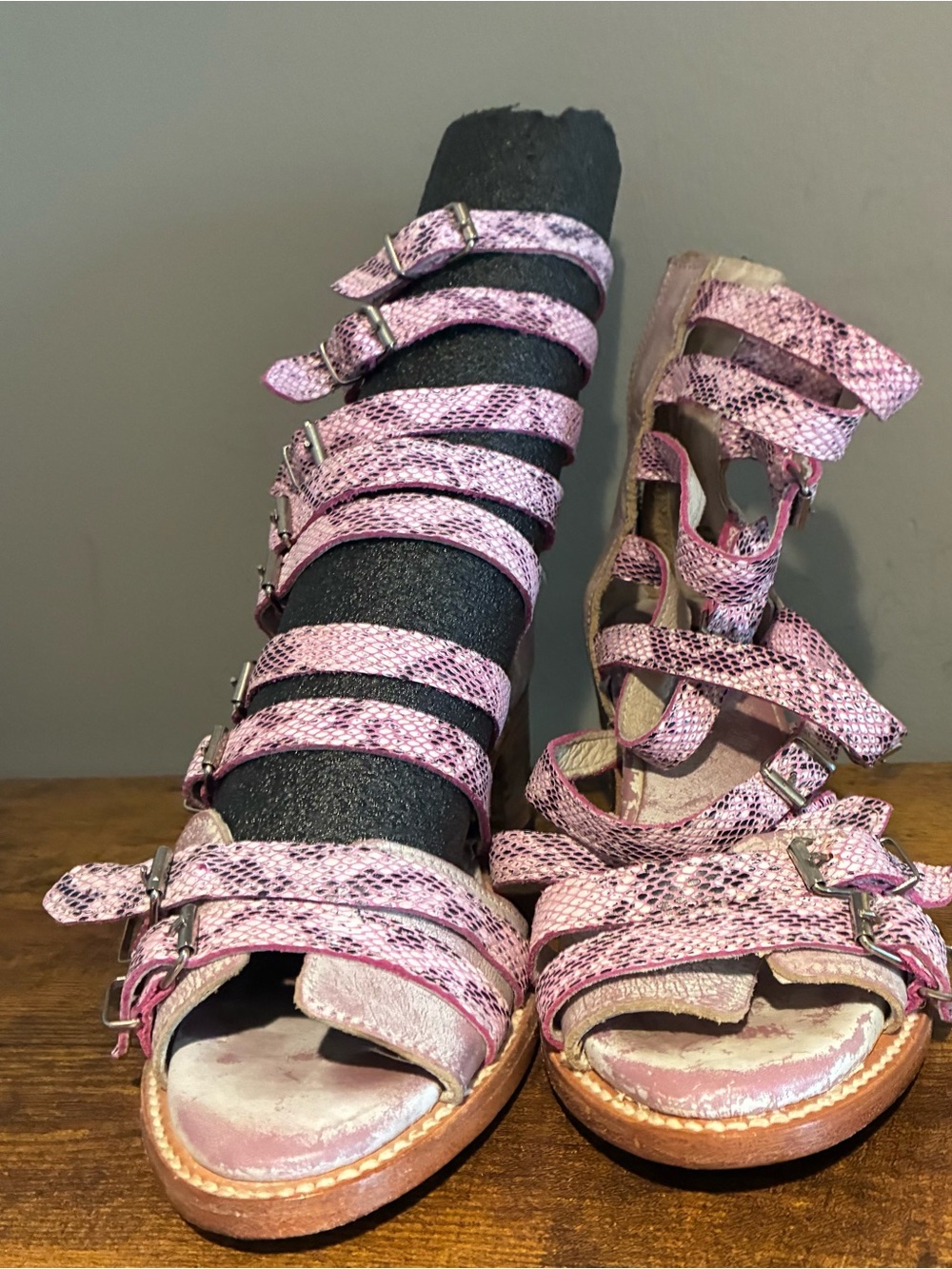 Freebird by Steven Casandra Pink Snake Leather Strappy Buckle Sandals Heels